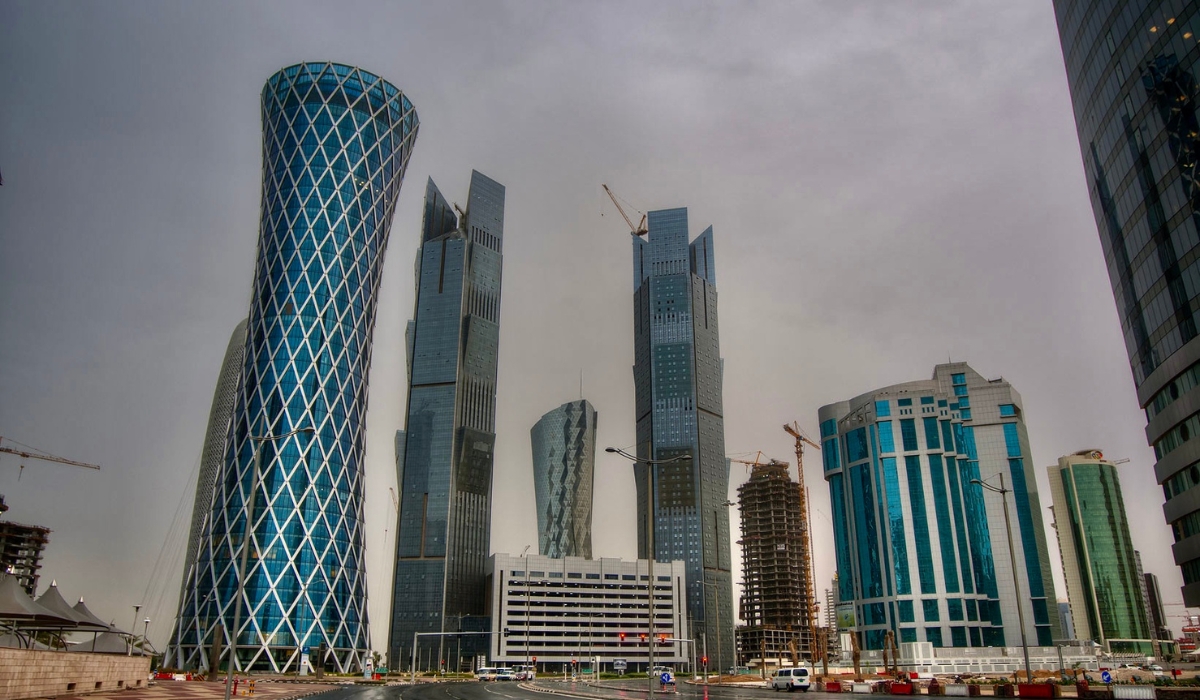 Qatar Meteorological Department Warns of Strong Winds and Thunderstorms Today